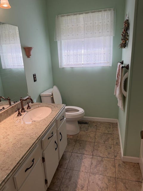 Tiny photo for 2217 Ridge Ave, Tifton, GA 31794 (MLS # 143145)