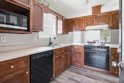 Tiny photo for 4138 Sedgwyck Lane, Valdosta, GA 31605 (MLS # 143025)