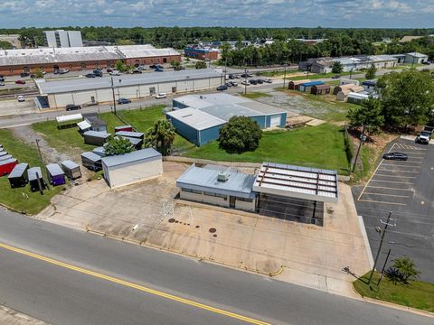 305 S Tift Tifton GA 31794
