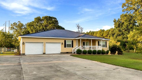 Photo of 210 Arrowhead Drive, Norman Park, GA 31771 (MLS # 143203)