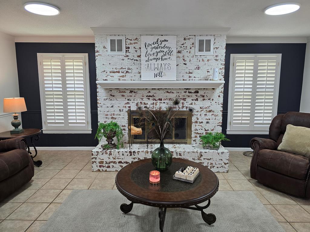 129 Canterbury Lane