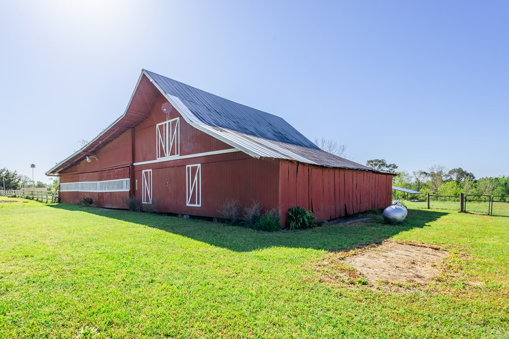 1024 Ten Mile Road