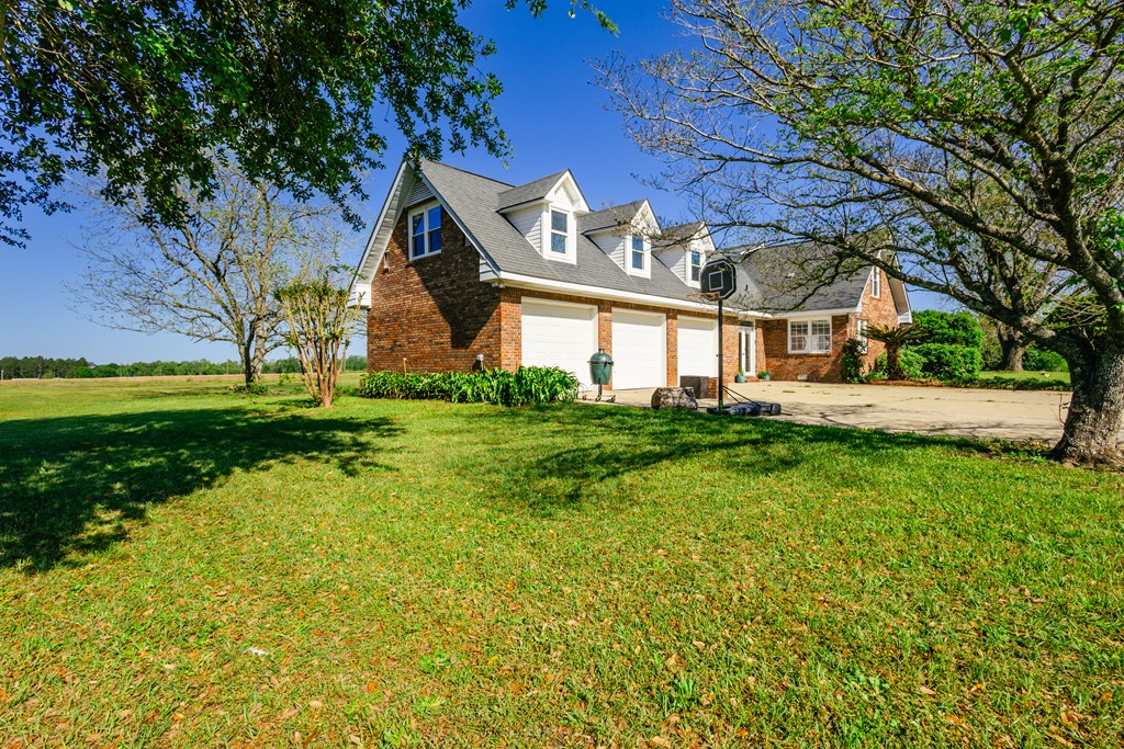 1024 Ten Mile Road