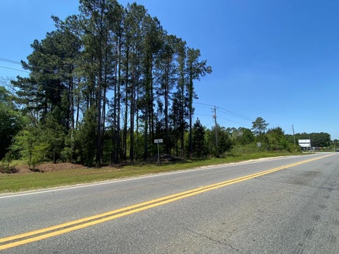 Tiny photo for 0 Irwinville Hwy & Ben Hill Drive, Fitzgerald, GA 31750 (MLS # 141278)