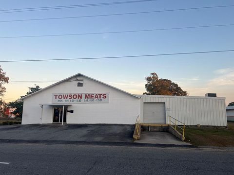 Photo of 301 Ridge Ave S, Tifton, GA 31794 (MLS # 139025)