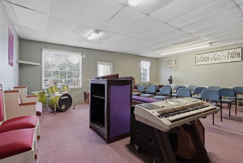 Tiny photo for 450 Stephens Street, Rochelle, GA 31079 (MLS # 142698)