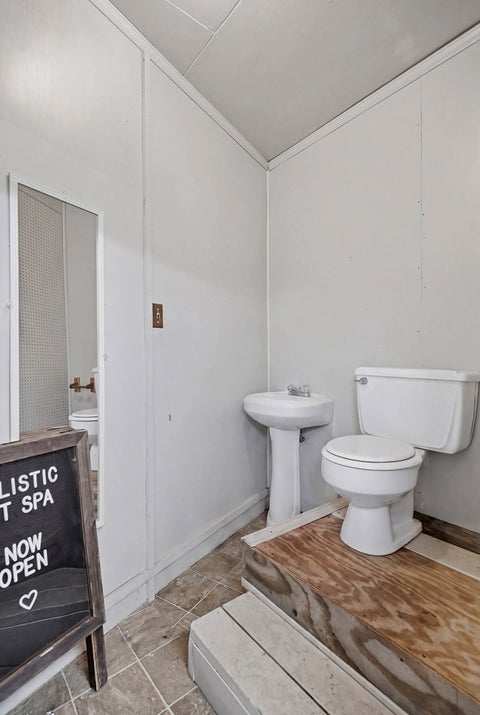 Tiny photo for 450 Stephens Street, Rochelle, GA 31079 (MLS # 142698)