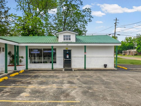 Tiny photo for 450 Stephens Street, Rochelle, GA 31079 (MLS # 142698)