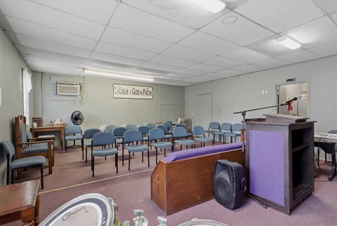 Tiny photo for 450 Stephens Street, Rochelle, GA 31079 (MLS # 142698)