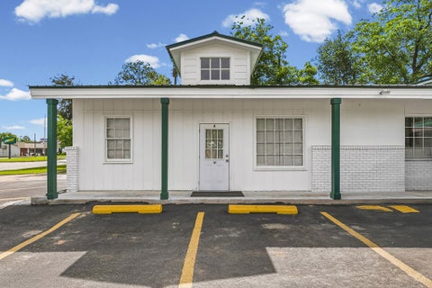 Tiny photo for 450 Stephens Street, Rochelle, GA 31079 (MLS # 142698)