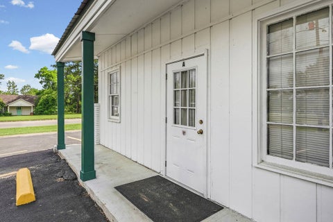 Tiny photo for 450 Stephens Street, Rochelle, GA 31079 (MLS # 142698)