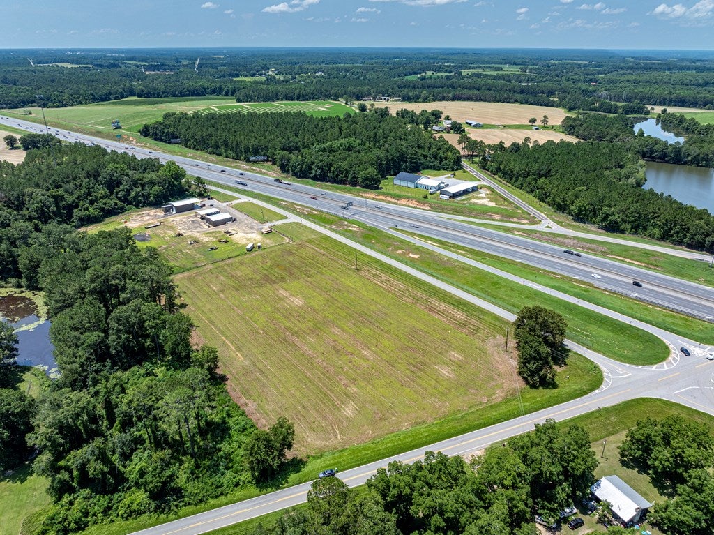 10 Access Rd