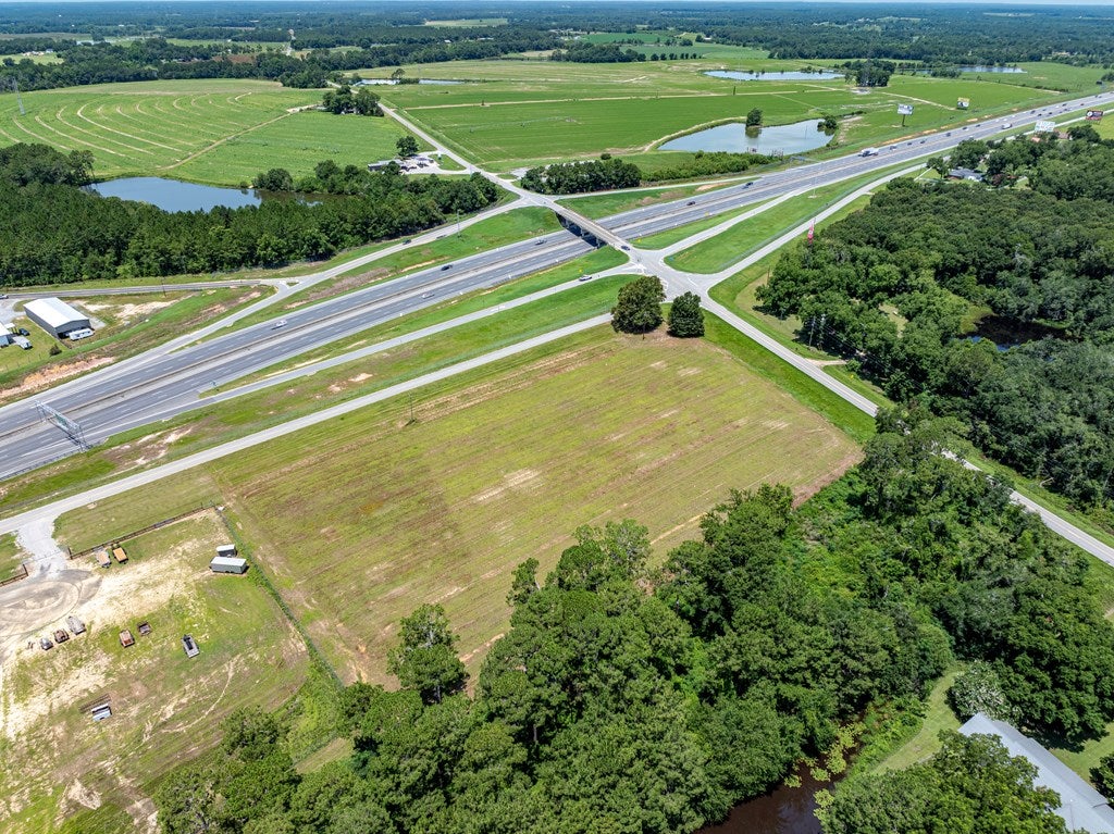 10 Access Rd