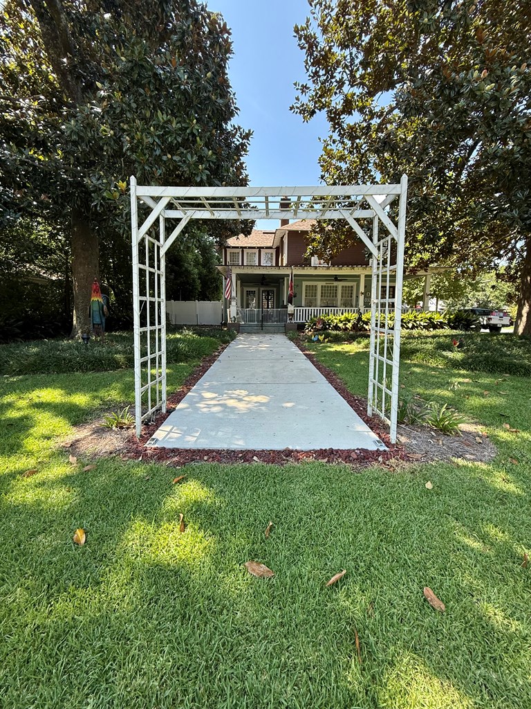 816 W Central Ave
