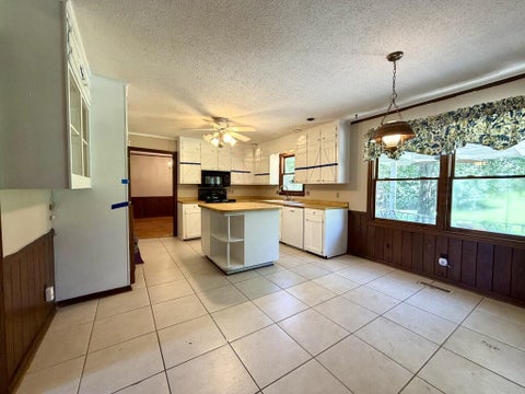 Tiny photo for 108 Newcomer Trail, Fitzgerald, GA 31750 (MLS # 143041)