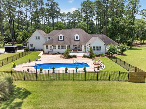 Tiny photo for 95 Waterfront St, Tifton, GA 31794 (MLS # 143038)