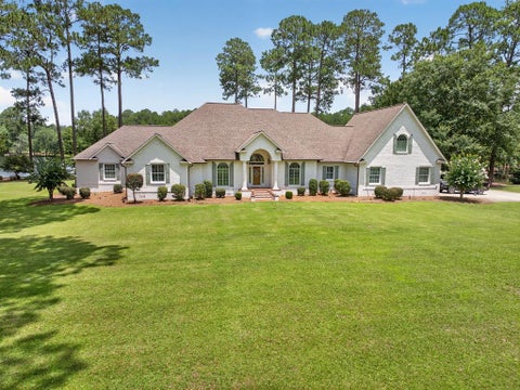 Tiny photo for 95 Waterfront St, Tifton, GA 31794 (MLS # 143038)