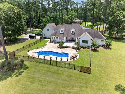 Tiny photo for 95 Waterfront St, Tifton, GA 31794 (MLS # 143038)