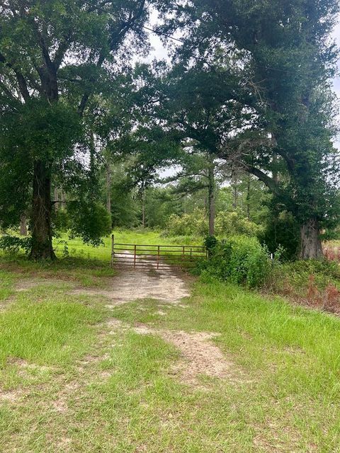 Photo of 1182 Jacksonville Hwy, Fitzgerald, GA 31750 (MLS # 142799)