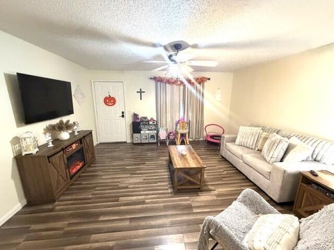 Tiny photo for 154 LeeAnn Rd, Fitzgerald, GA 31750 (MLS # 143148)