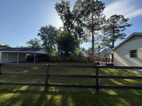 Tiny photo for 507 W Pine St, Fitzgerald, GA 31750 (MLS # 142868)