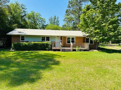 Photo of 204 Irwinville Hwy, Fitzgerald, GA 31750 (MLS # 138406)