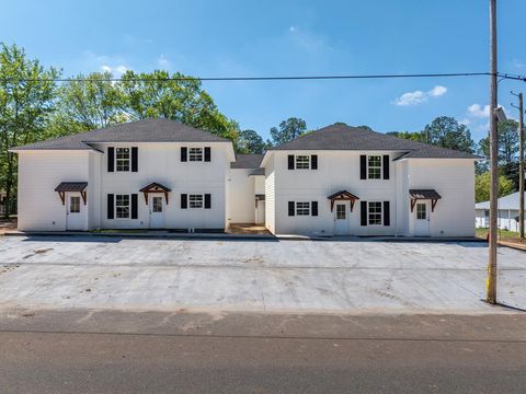 Photo of 414 E 6th Street, Tifton, GA 31794 (MLS # 142492)