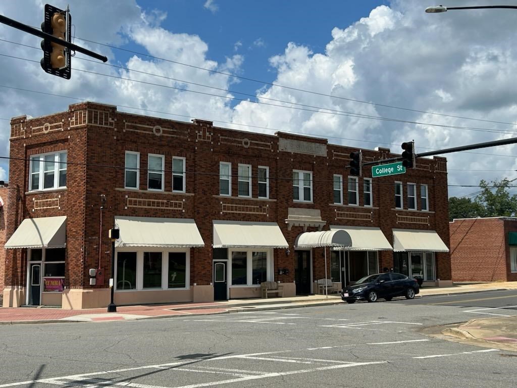 127 E College Avenue