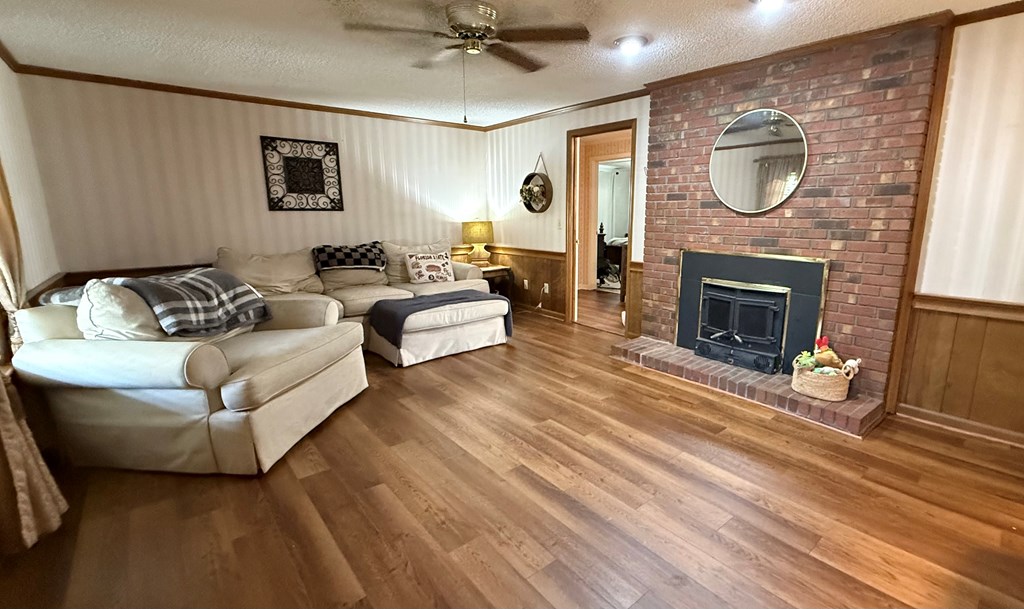 2635 Brookfield Lenox Rd