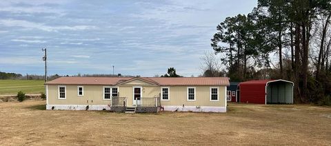 Photo of 1427 Ty Ty Omega Rd, Tifton, GA 31793 (MLS # 137959) Photo of 1427 Ty Ty Omega Rd, Tifton, GA 31793 (MLS # 137959)