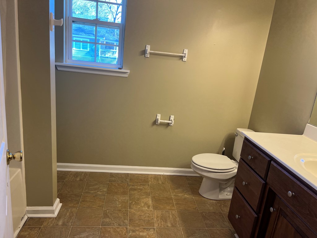 23 Brookfield Lenox Rd