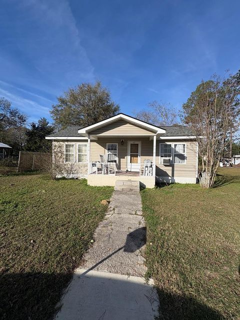 612 N Mathis Street Nashville GA 31639