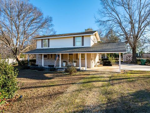 Photo of 15 McGee Rd, Enigma, GA 31749 (MLS # 140236)