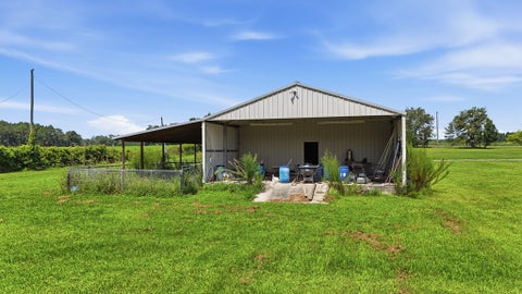 Tiny photo for 713 Jacksonville Highway, Fitzgerald, GA 31750 (MLS # 142926)