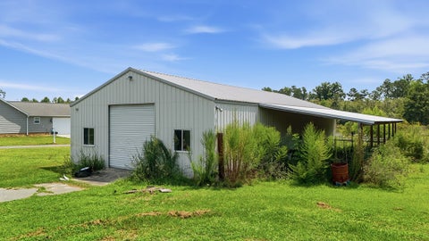 Tiny photo for 713 Jacksonville Highway, Fitzgerald, GA 31750 (MLS # 142926)