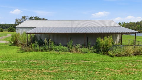 Tiny photo for 713 Jacksonville Highway, Fitzgerald, GA 31750 (MLS # 142926)