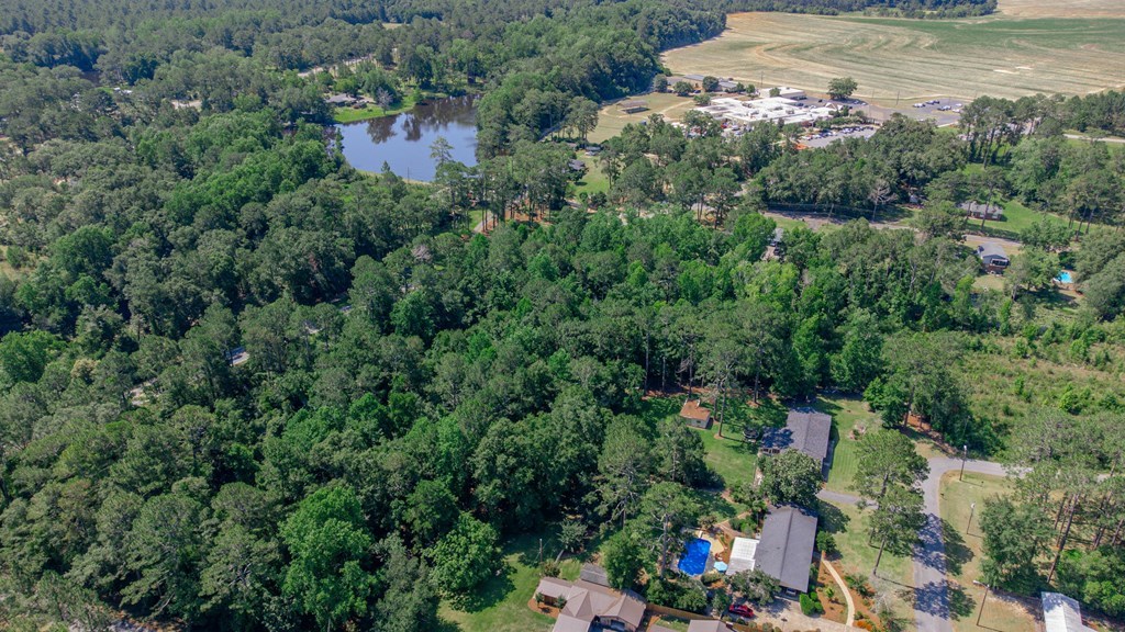 00 S Isabella Street