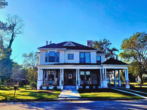 Photo of 301 S Beech Street, Ocilla, GA 31774 (MLS # 138462) Photo of 301 S Beech Street, Ocilla, GA 31774 (MLS # 138462)