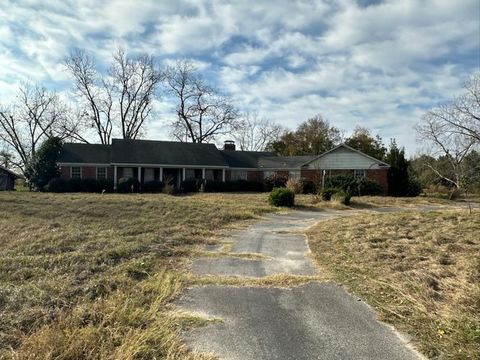 Photo of 204 E Brookfield Nashville Rd, Enigma, GA 31749 (MLS # 139080)