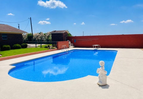 Tiny photo for 304 Redwood Road, Fitzgerald, GA 31750 (MLS # 143054)