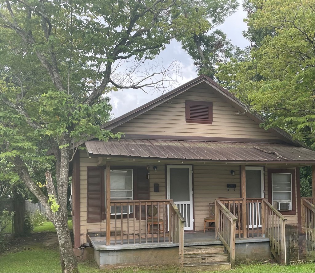 709 E Orange St.