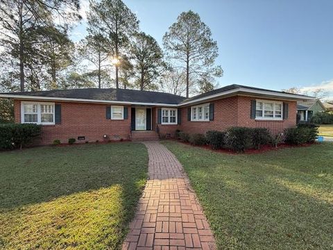 Photo of 1221 N Ridge Ave, Tifton, GA 31794 (MLS # 142392)