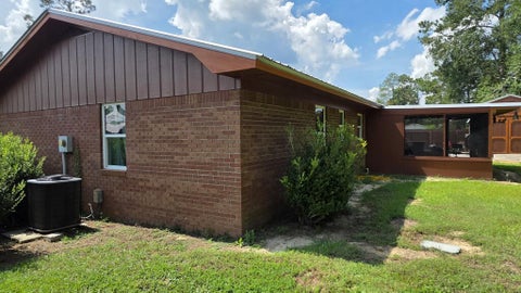 Tiny photo for 147 Lee Ann Road, Fitzgerald, GA 31750 (MLS # 143117)
