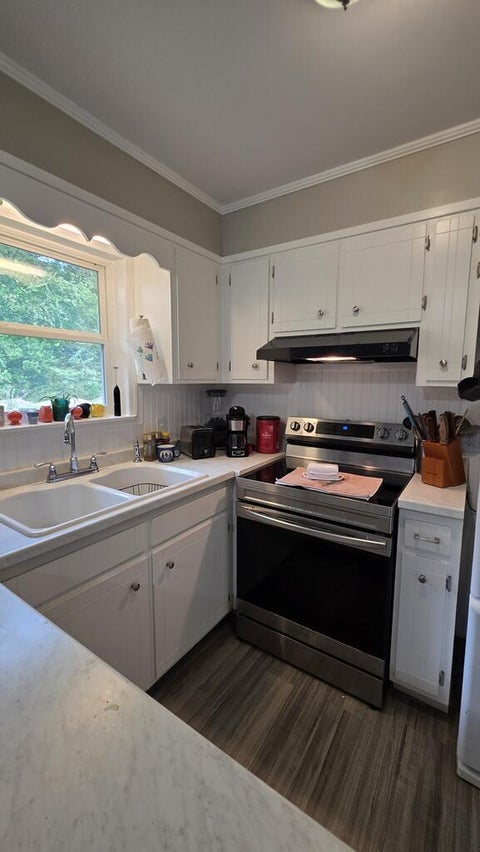 Tiny photo for 147 Lee Ann Road, Fitzgerald, GA 31750 (MLS # 143117)