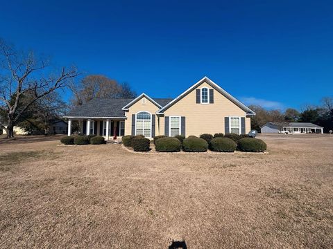 Photo of 112 Manor Drive, Fitzgerald, GA 31750 (MLS # 140224)