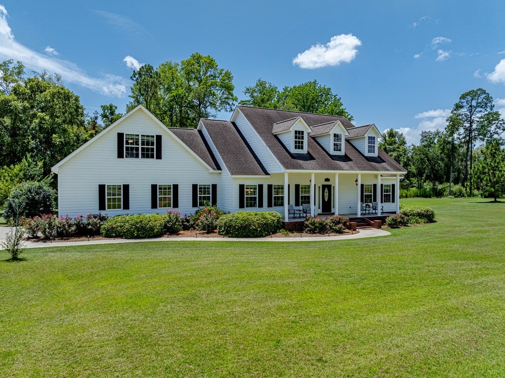 48 Thomas Dr
