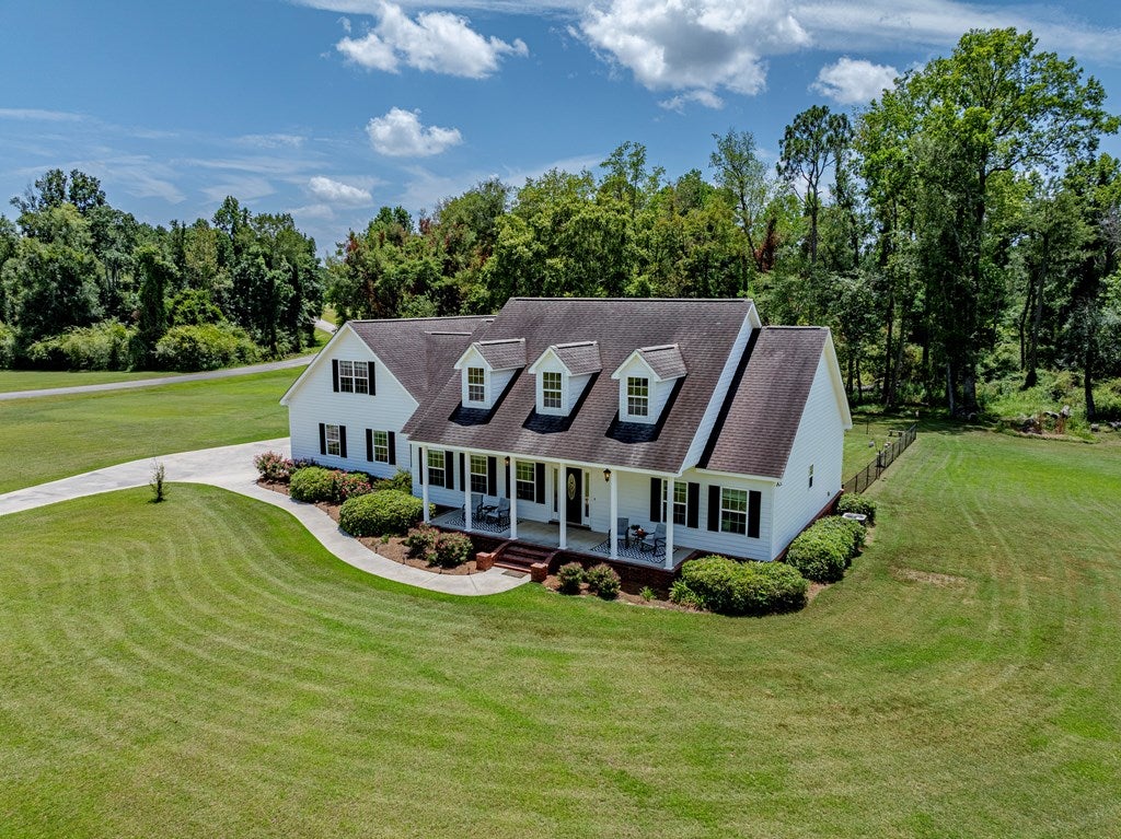 48 Thomas Dr