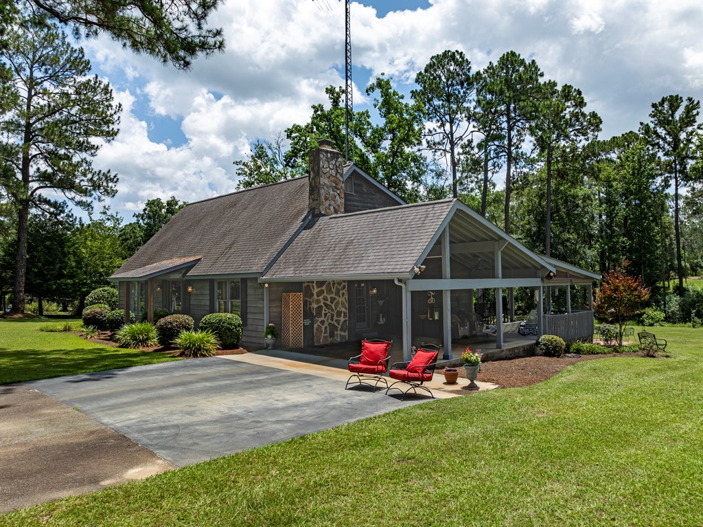 18 Hummingbird Haven