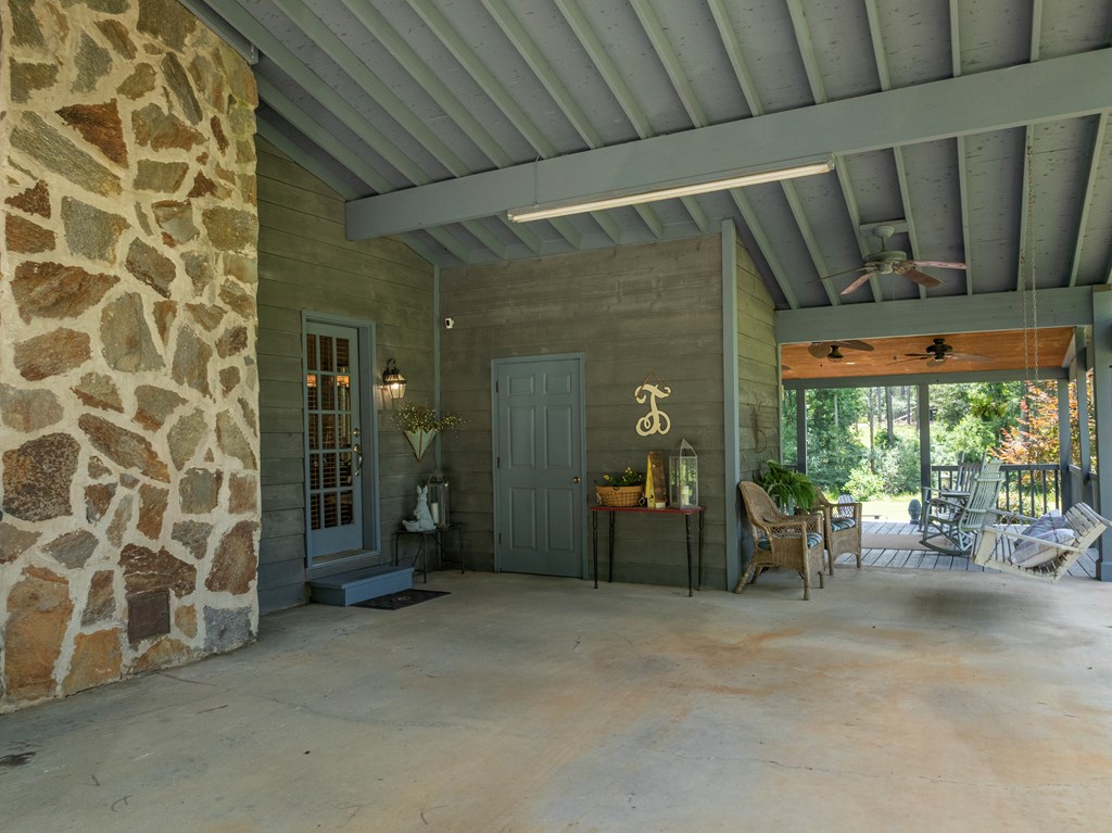 18 Hummingbird Haven