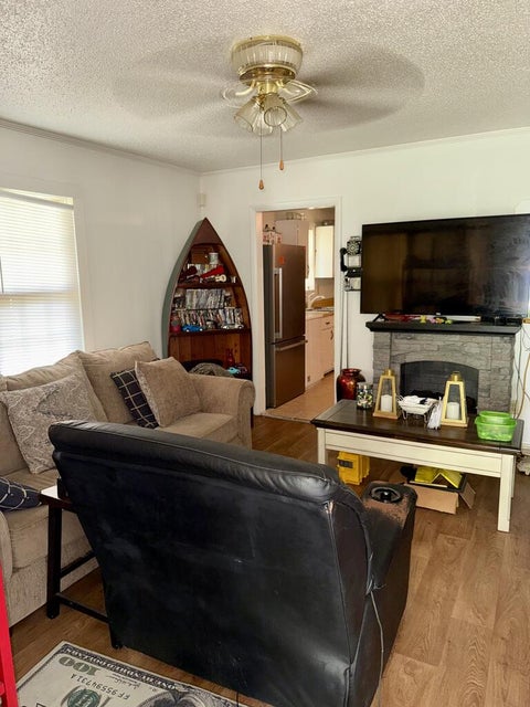 Tiny photo for 306 S Monitor Dr, Fitzgerald, GA 31750 (MLS # 143009)